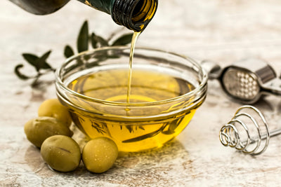 How Long Does Castor Oil Take to Show Results on Hair?